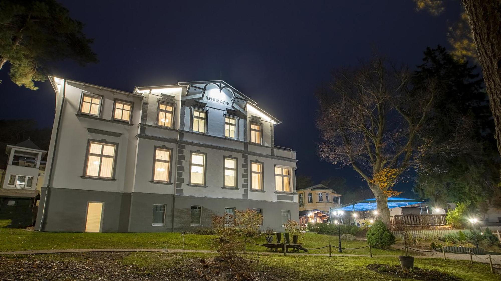Ostseehotel Villen Im Park - Ein Rovell Hotel Heringsdorf  Exterior photo