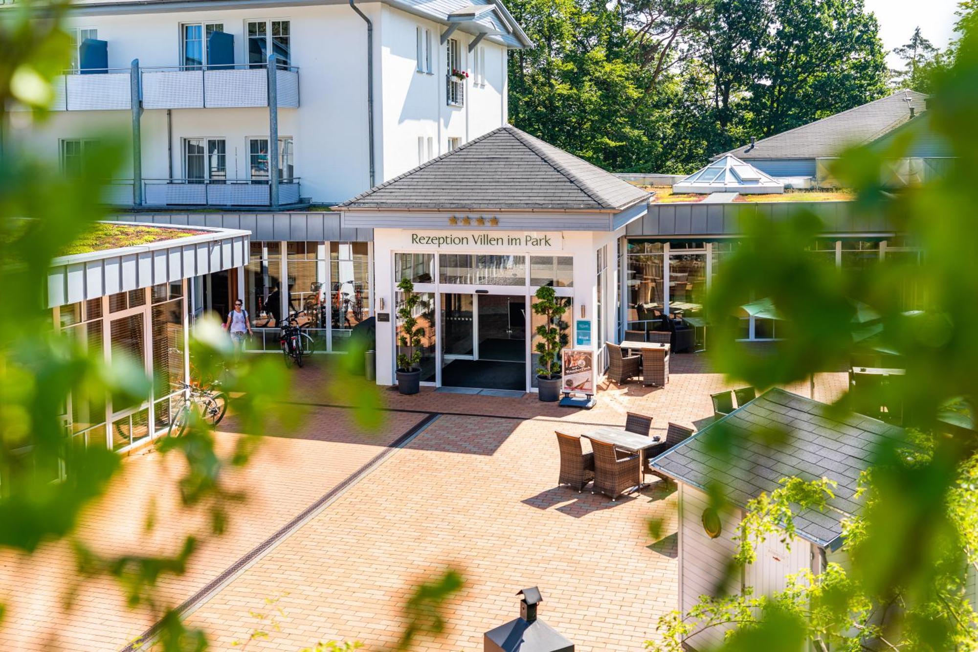 Ostseehotel Villen Im Park - Ein Rovell Hotel Heringsdorf  Exterior photo