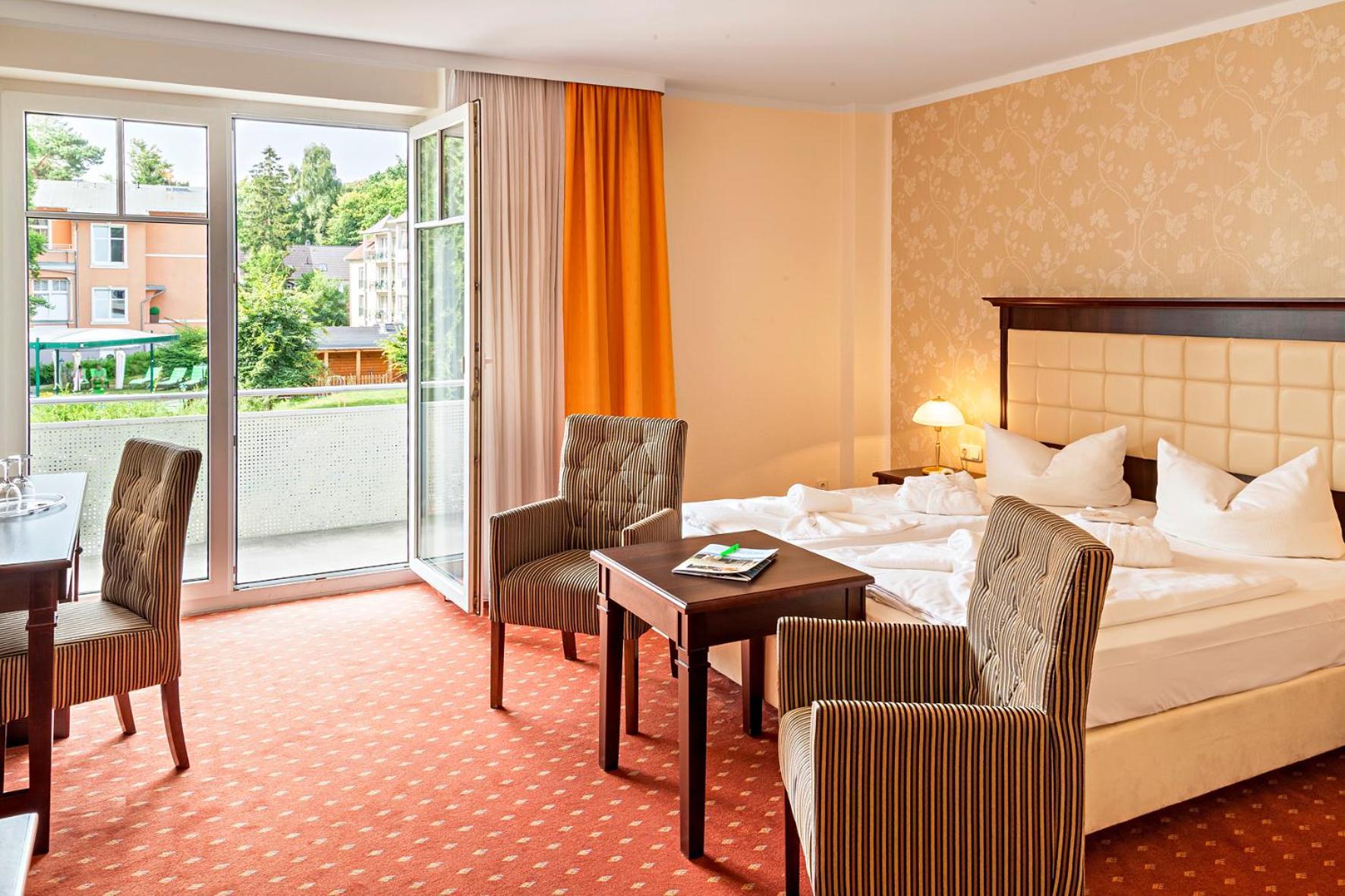 Ostseehotel Villen Im Park - Ein Rovell Hotel Heringsdorf  Exterior photo