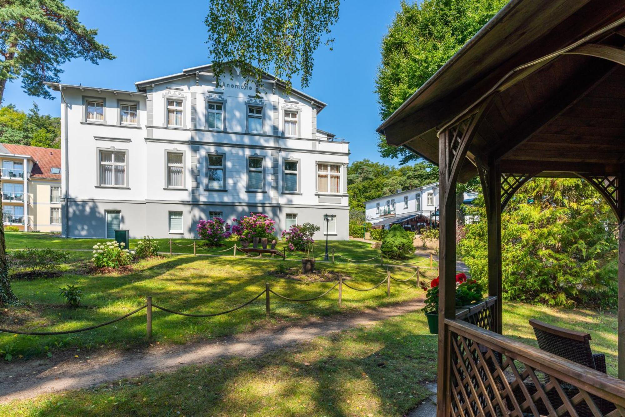 Ostseehotel Villen Im Park - Ein Rovell Hotel Heringsdorf  Exterior photo
