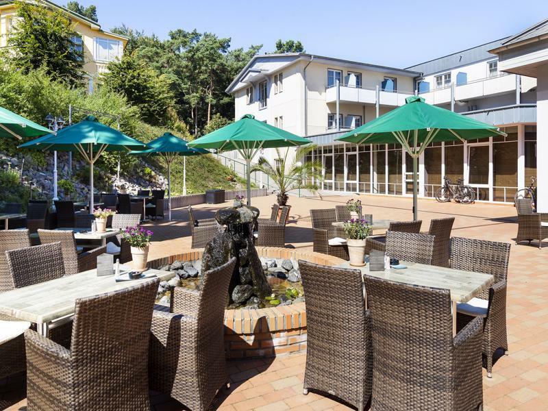 Ostseehotel Villen Im Park - Ein Rovell Hotel Heringsdorf  Exterior photo