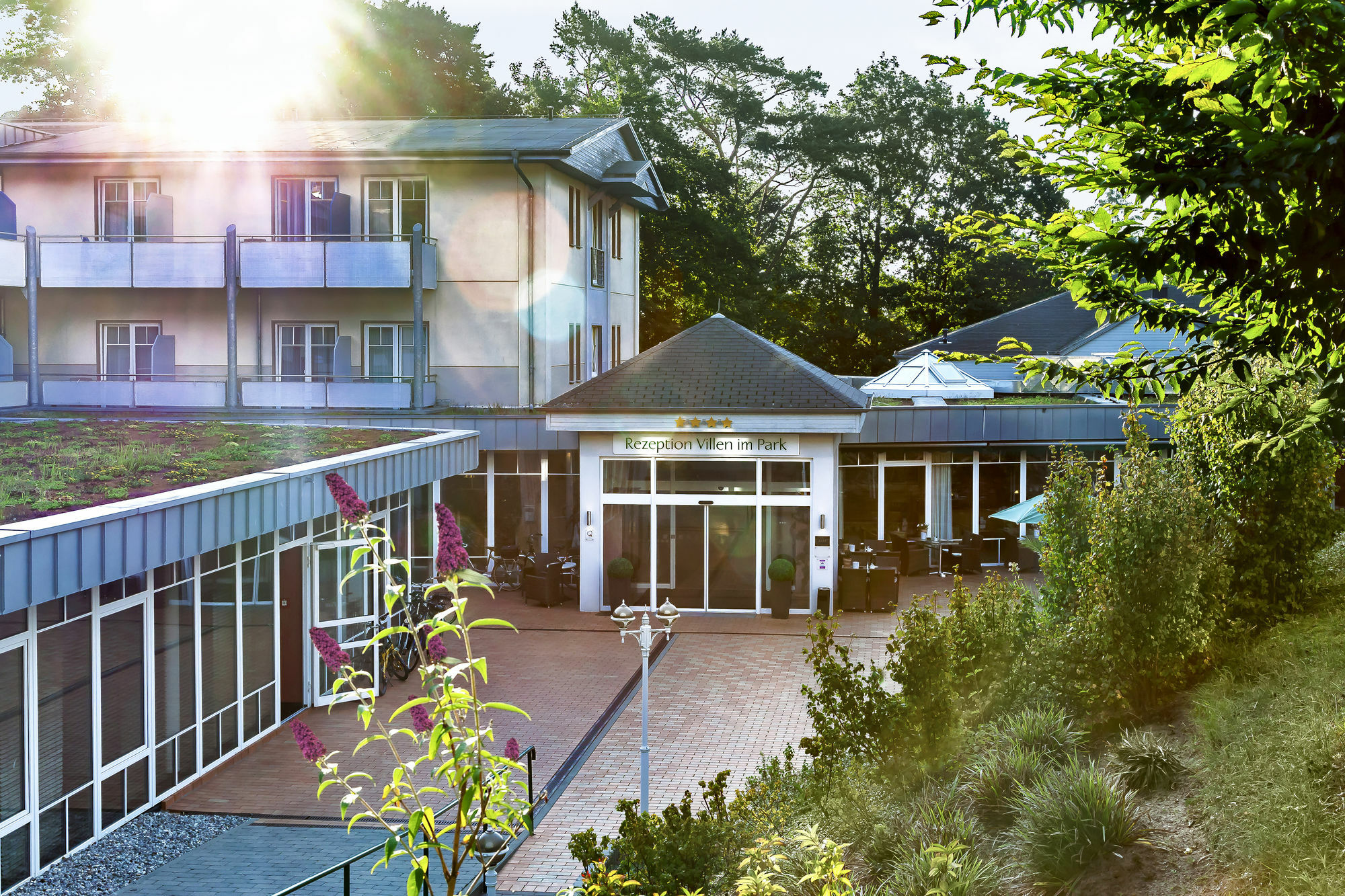 Ostseehotel Villen Im Park - Ein Rovell Hotel Heringsdorf  Exterior photo